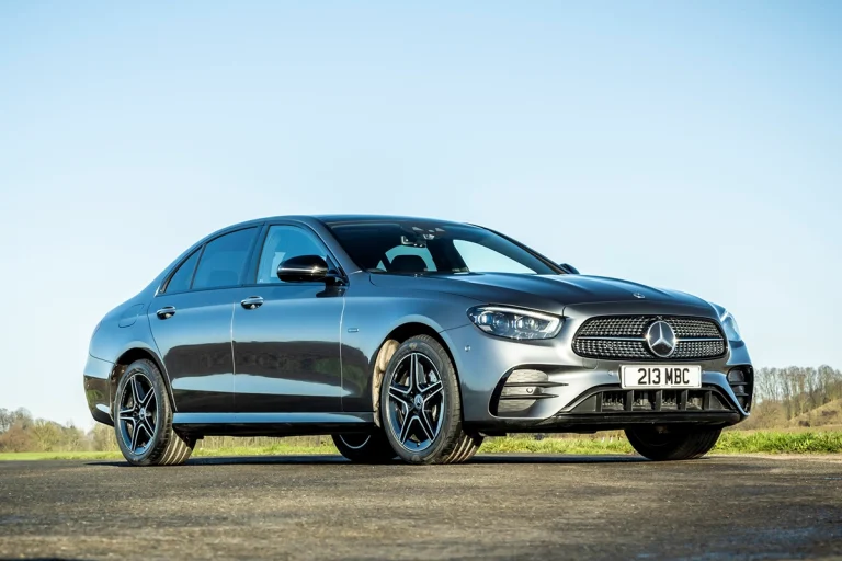 merc-e-class-e300de-01 BUSINESS class private transfers in athens the greek taxi