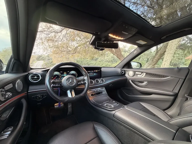 Mercedes E-Class AMG Hybrid Business Class & Chauffeur Hire - The Greek Taxi4